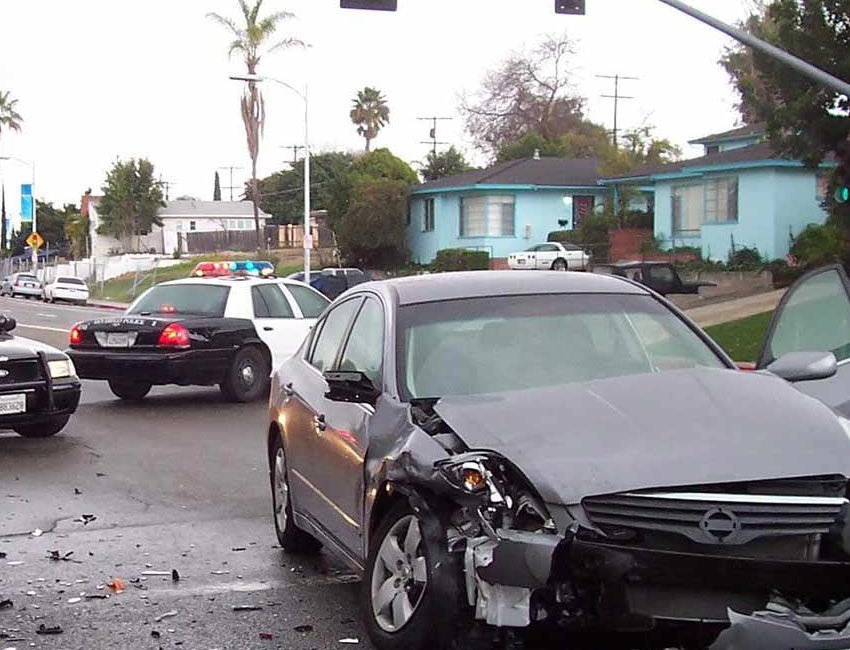 Towing Service in Glendale, CA Accident Towing Mid Valley