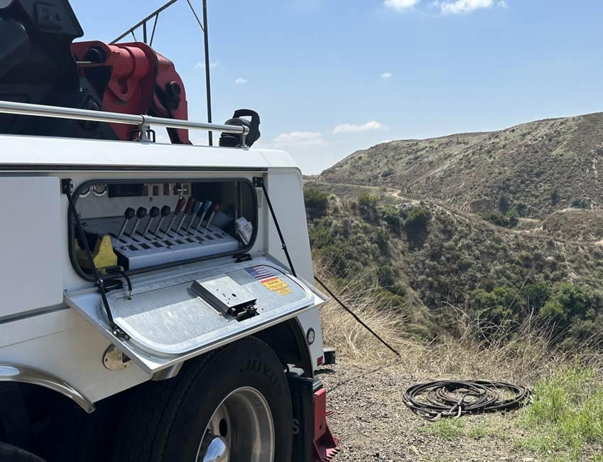 Mid Valley Towing operator responding to a heavy truck towing call in Glendale, California